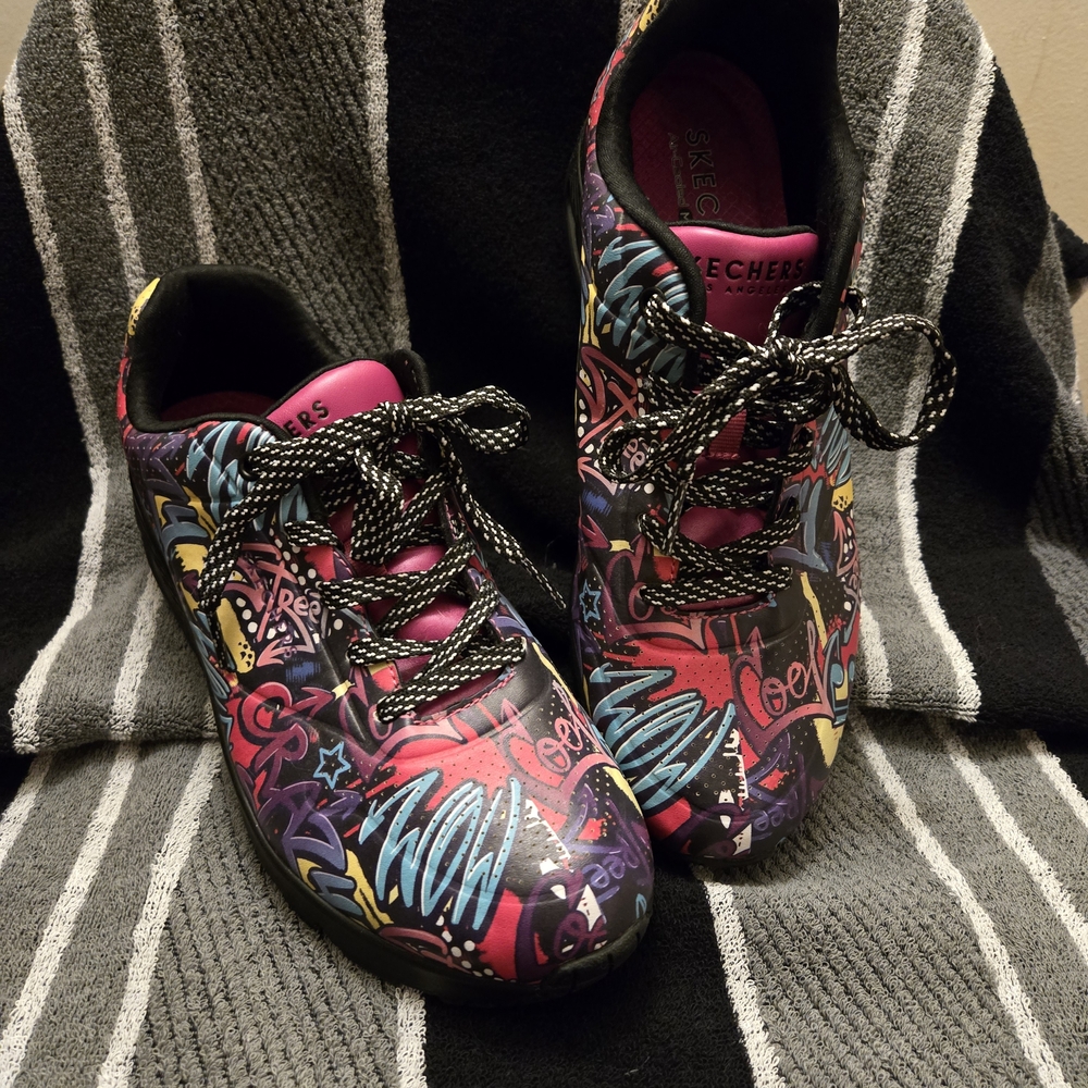 Skechers Women's Colorful Graffiti Sneakers